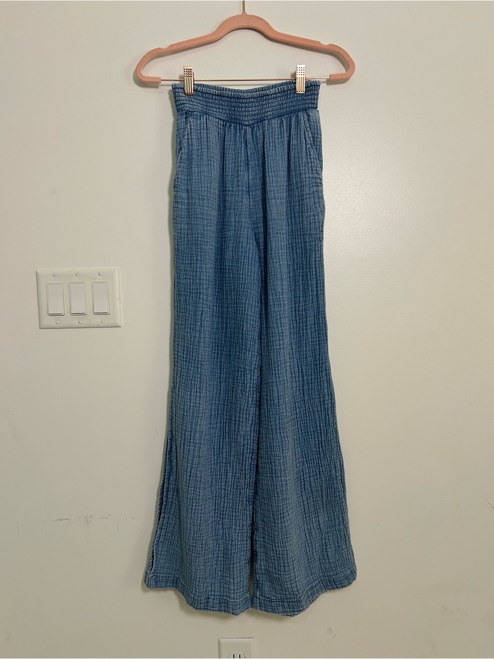 Aerie Women’s XS Blue Gauze Wide Leg Pants Smocked Waist Side Slit Coastal Boho